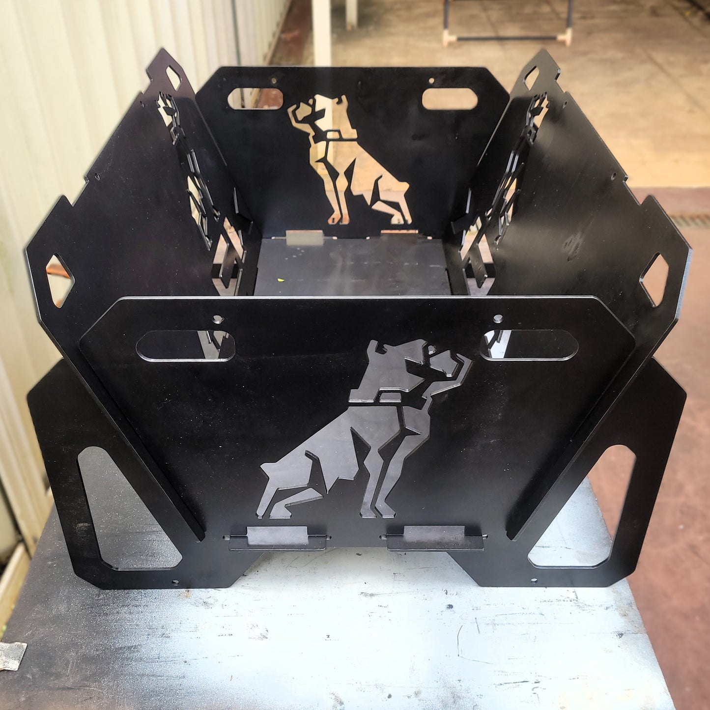 Flatpack Fire Pit | Trucks and Machinery | Mack Trucks (Themed)