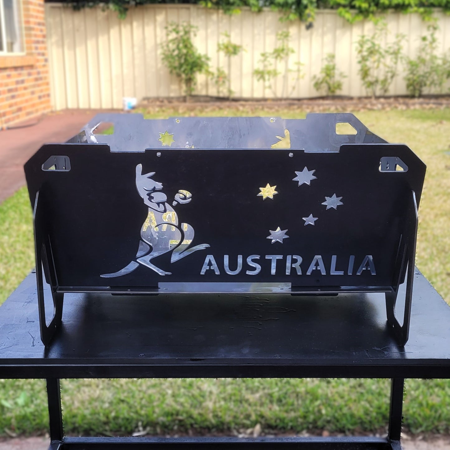 Flatpack Fire Pit | Australiana | Boxing Kangaroo